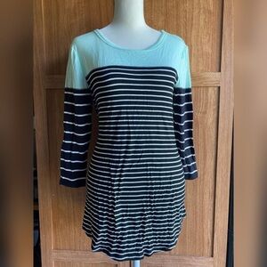 Black & White Striped Top​